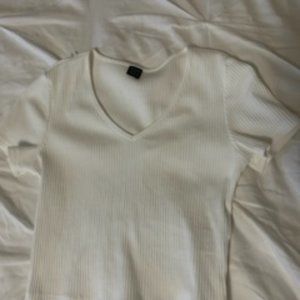 Ribbed V-Neck Short Sleeve Shirt